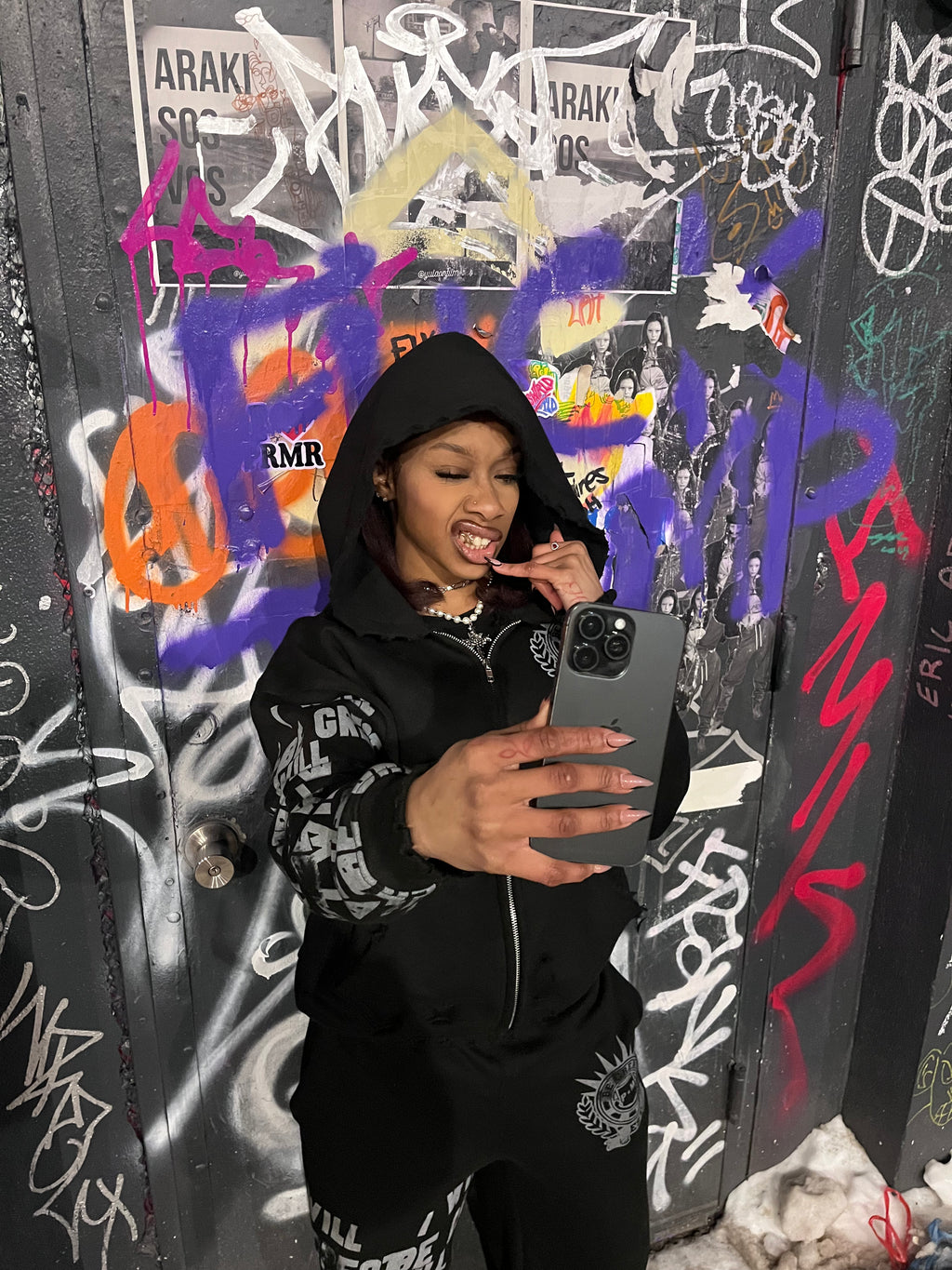 BLACK B.E G.R.E.A.T ZIP UP